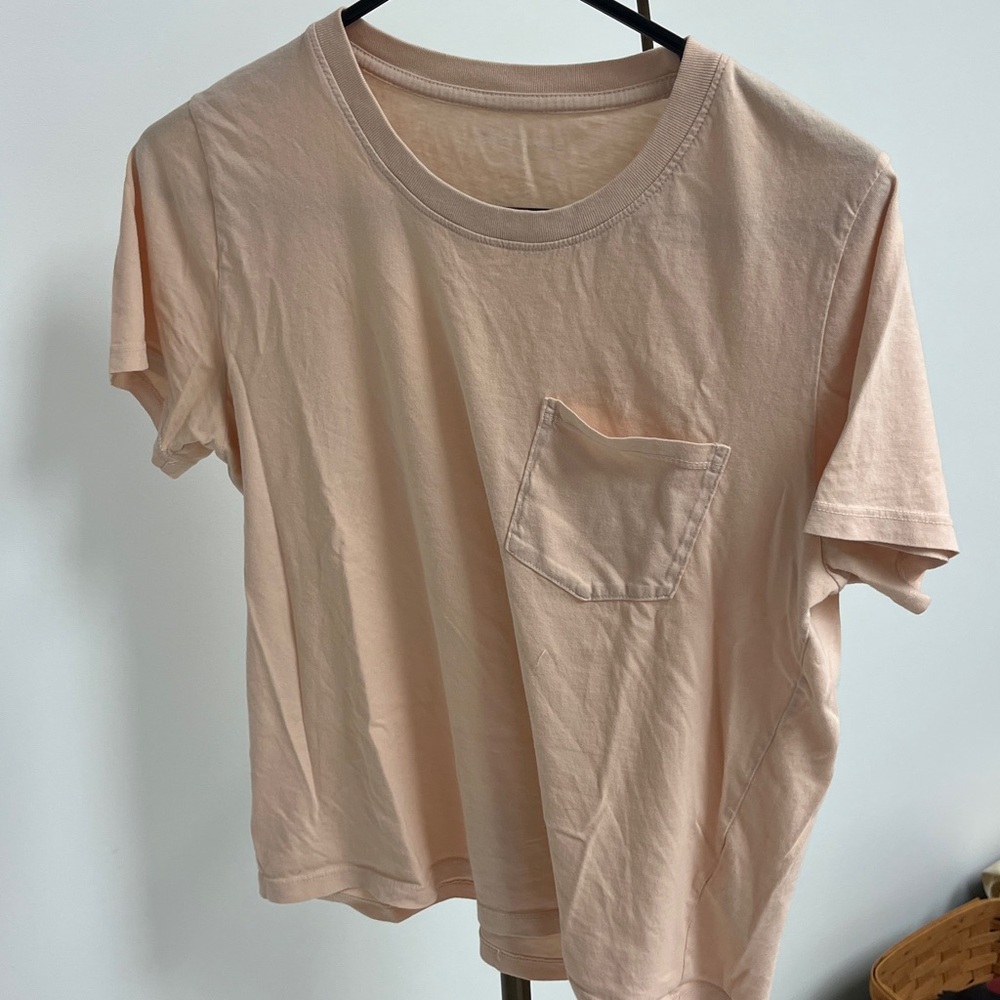 Everlane light pink cropped box T-Shirt. 100% cotton! Color no longer sold.